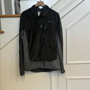 Patagonia Men's Gray Performance Jacket